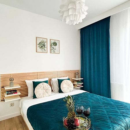 Lumina Stylish 3-Room Apart With Balcony Лодзь Екстер'єр фото