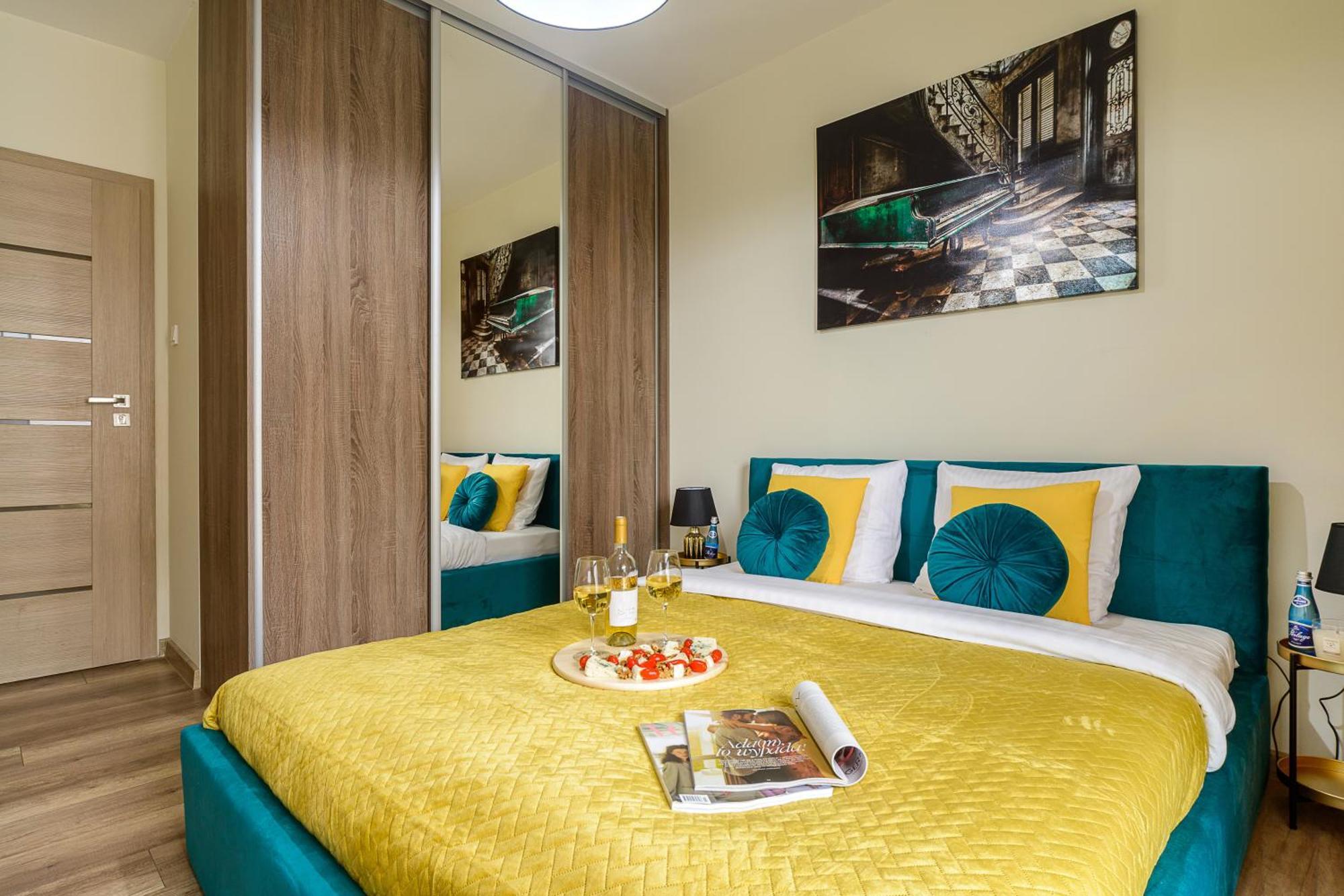 Lumina Stylish 3-Room Apart With Balcony Лодзь Екстер'єр фото