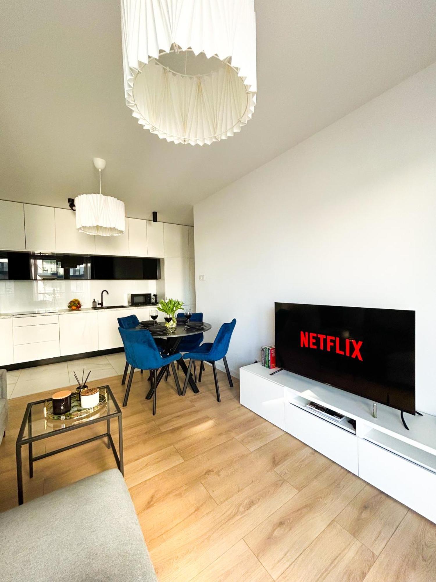 Lumina Stylish 3-Room Apart With Balcony Лодзь Екстер'єр фото