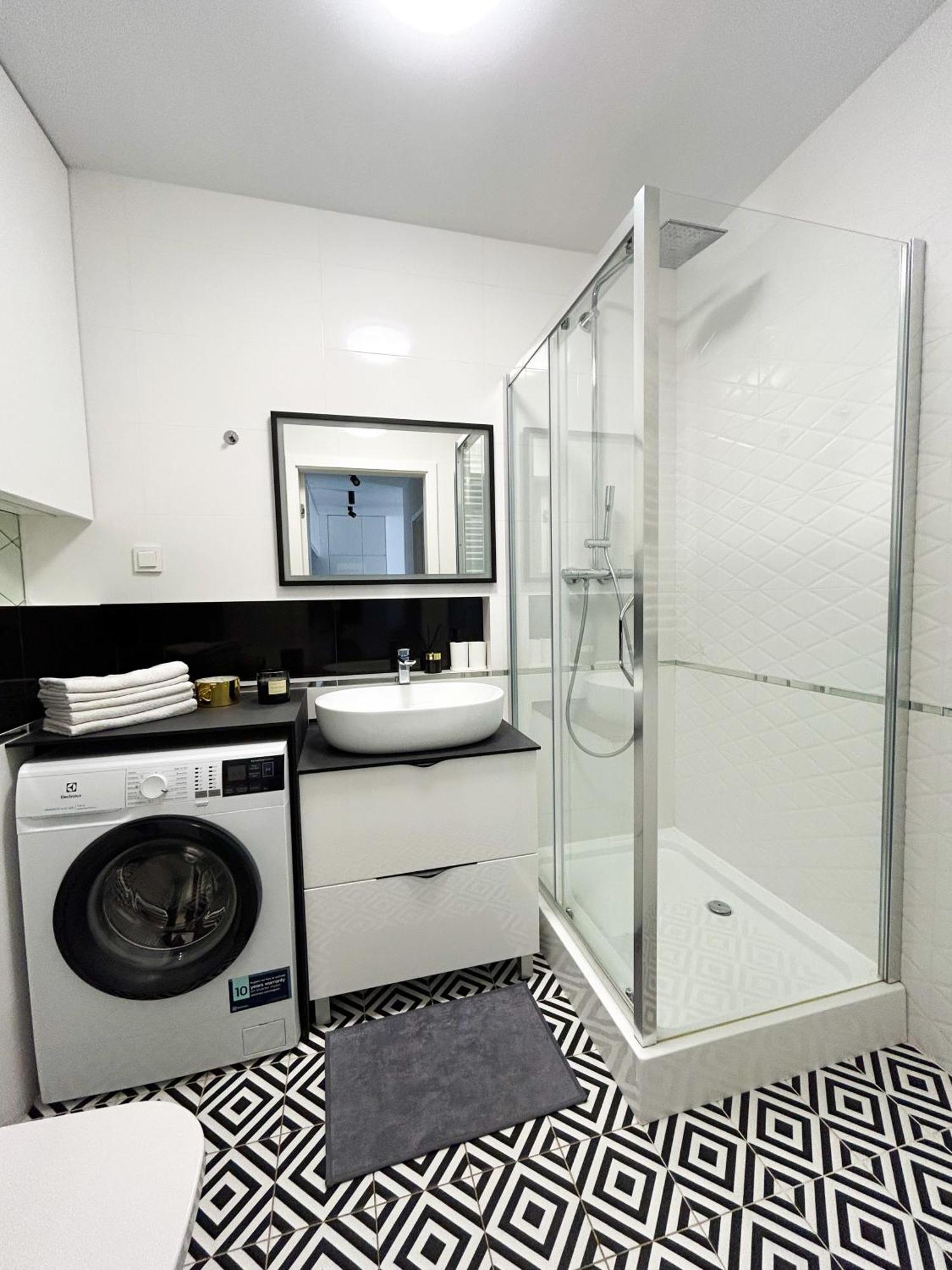 Lumina Stylish 3-Room Apart With Balcony Лодзь Екстер'єр фото