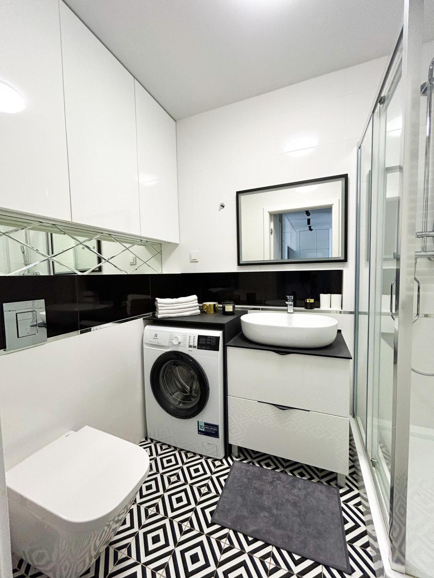 Lumina Stylish 3-Room Apart With Balcony Лодзь Екстер'єр фото