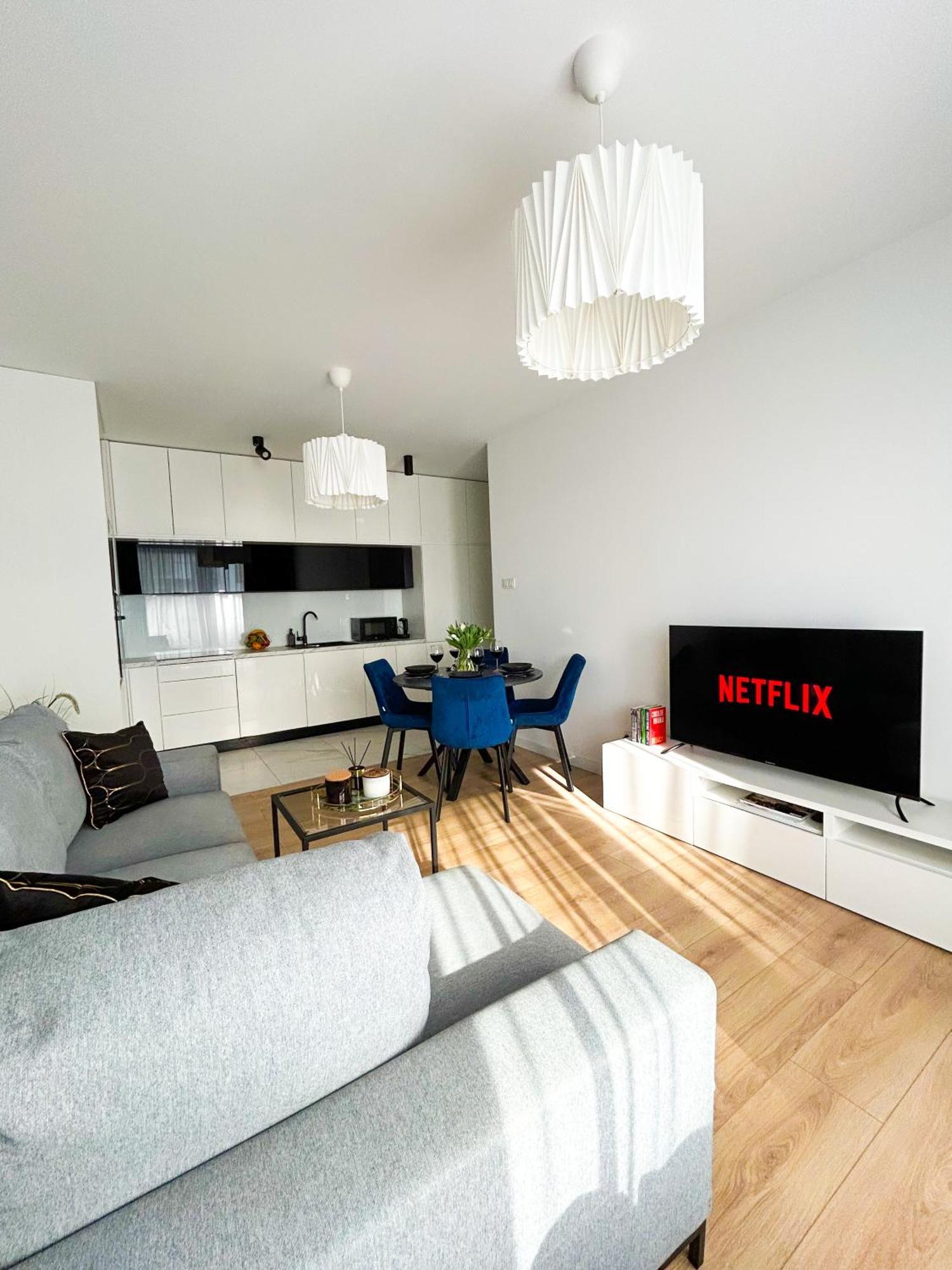 Lumina Stylish 3-Room Apart With Balcony Лодзь Екстер'єр фото