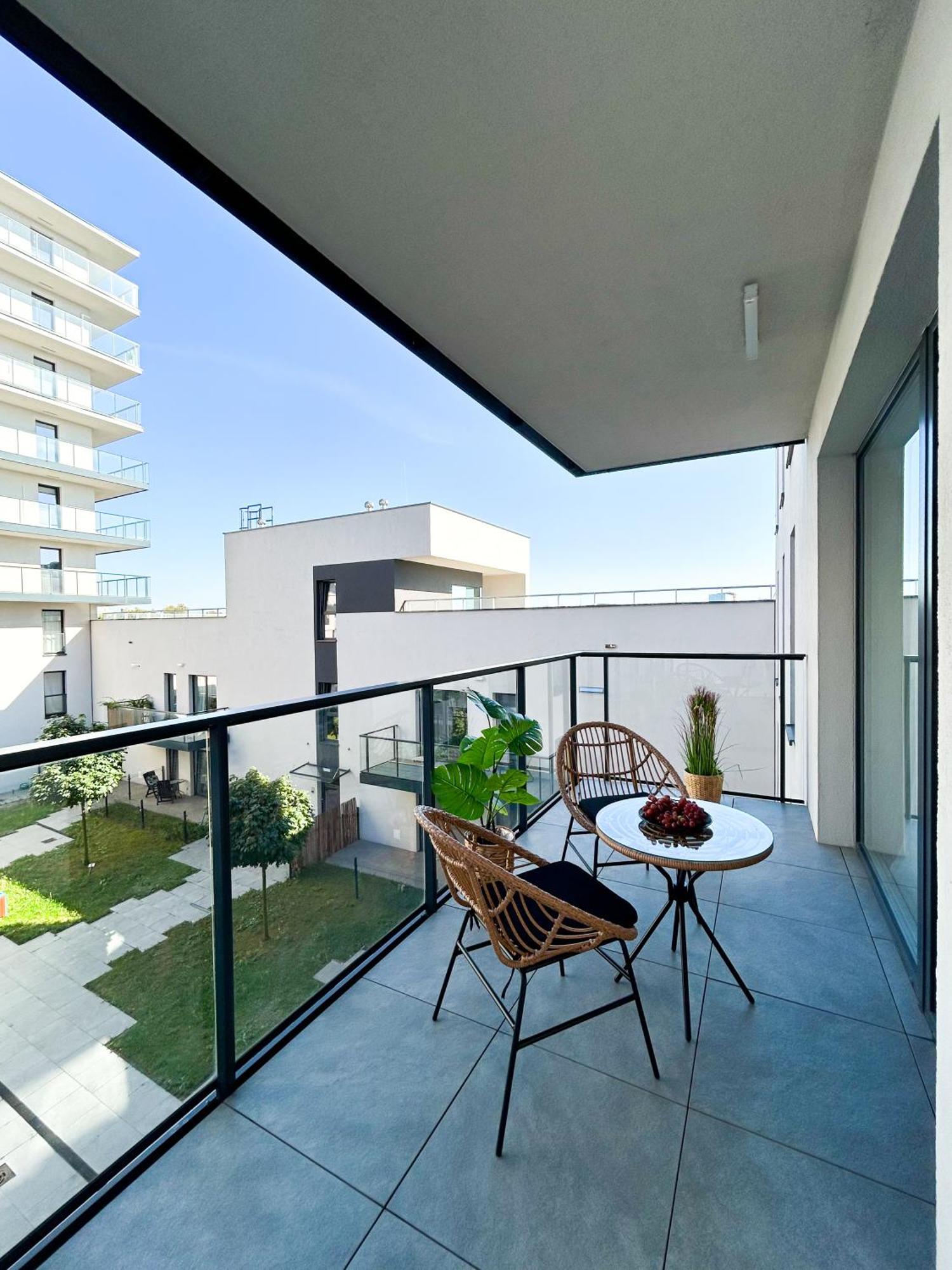 Lumina Stylish 3-Room Apart With Balcony Лодзь Екстер'єр фото