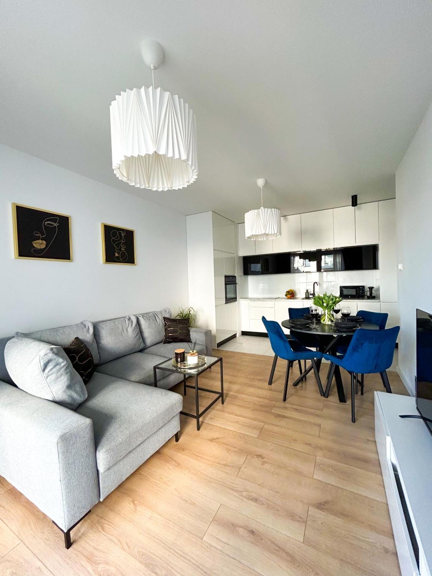 Lumina Stylish 3-Room Apart With Balcony Лодзь Екстер'єр фото